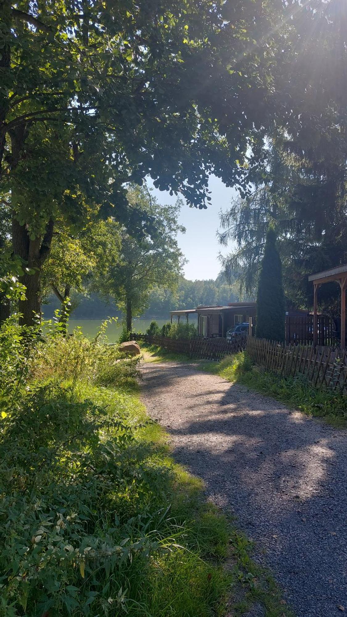 Domki Nad Jeziorem Karlowice Extérieur photo