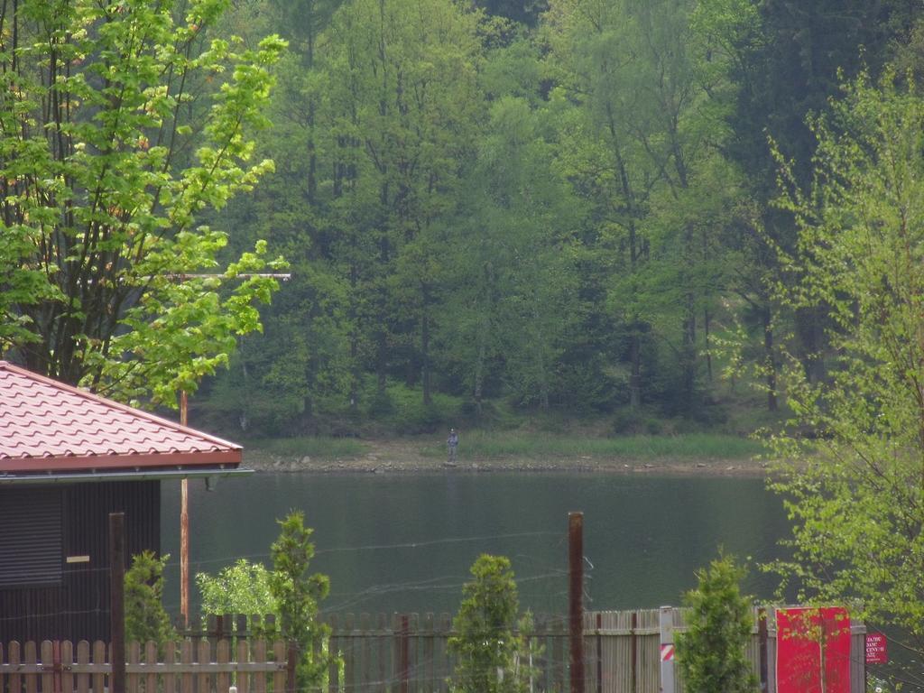 Domki Nad Jeziorem Karlowice Extérieur photo