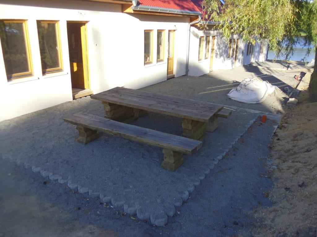 Domki Nad Jeziorem Karlowice Extérieur photo